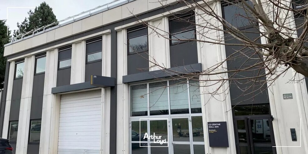 17-21 Rue Du Petit Albi, Cergy à louer - Photo du bâtiment - Image 1 de 6