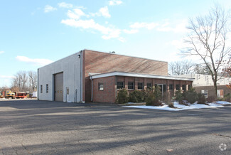 Plus de détails pour 10 Southwood Dr, Bloomfield, CT - Industriel à vendre