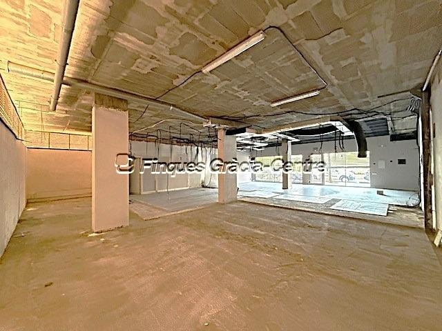 Retail in Barberà del Vallès, Barcelona for lease Interior Photo- Image 1 of 2