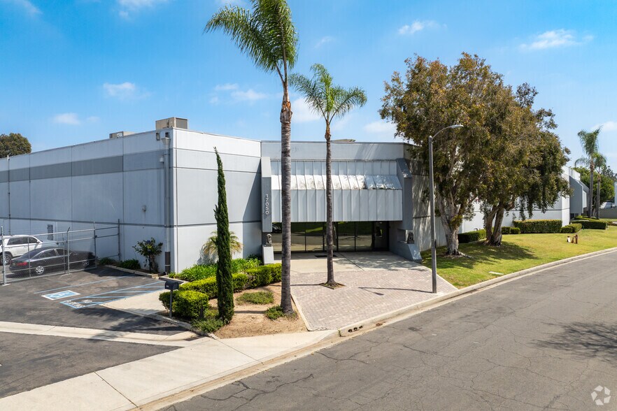 17050-17100 S Margay Ave, Carson, CA à louer - Photo du bâtiment - Image 3 de 7