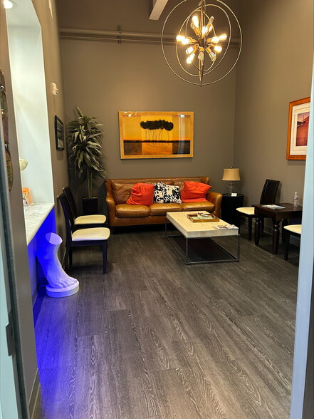 3944 Ranch Road 620 S, Bee Cave, TX for lease - Interior Photo - Image 2 of 10