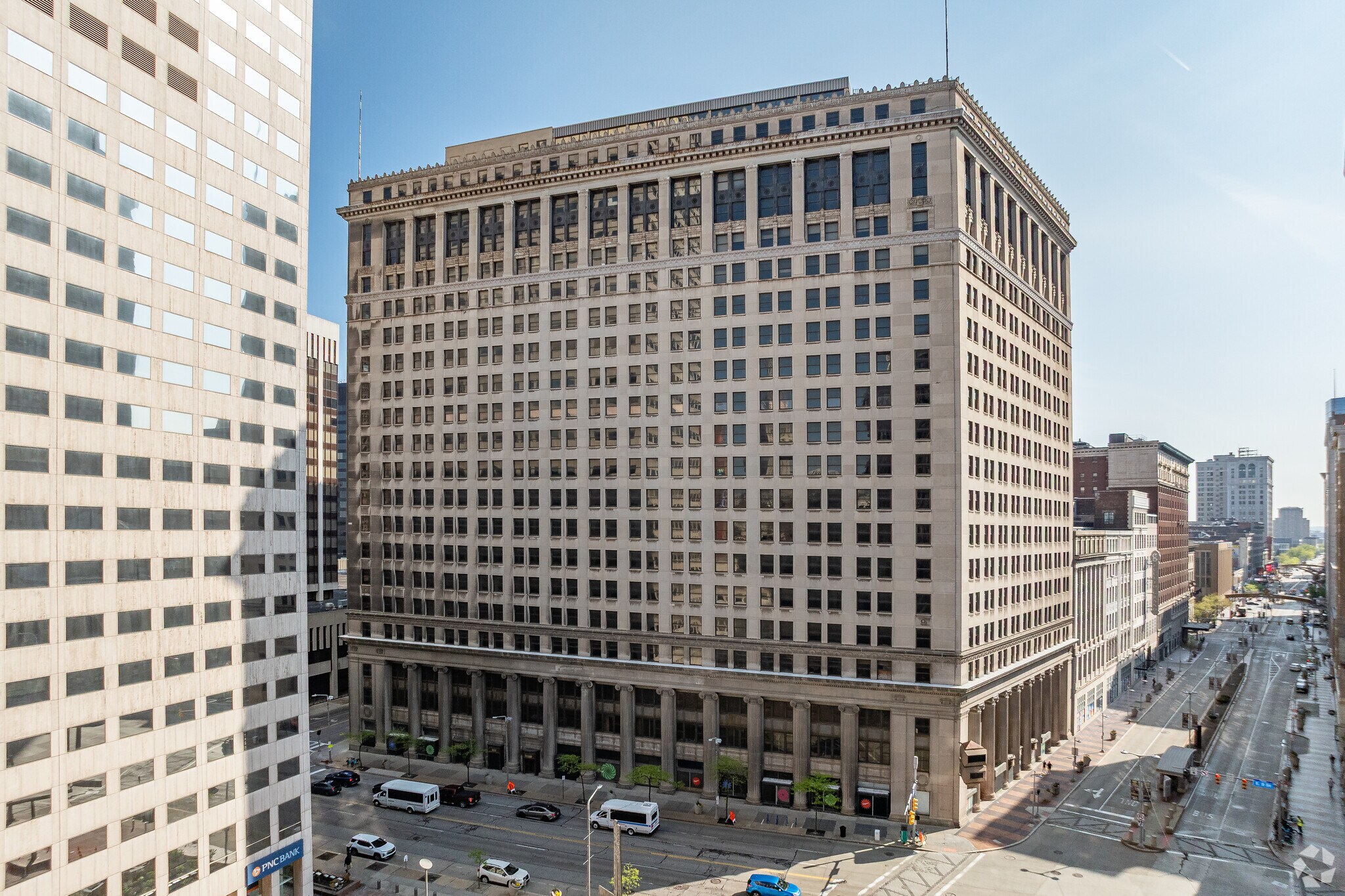 925 Euclid Ave, Cleveland, OH à vendre Photo du bâtiment- Image 1 de 26