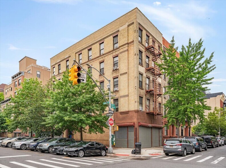 279 Pleasant Ave, New York, NY à louer - Photo du bâtiment - Image 1 de 1