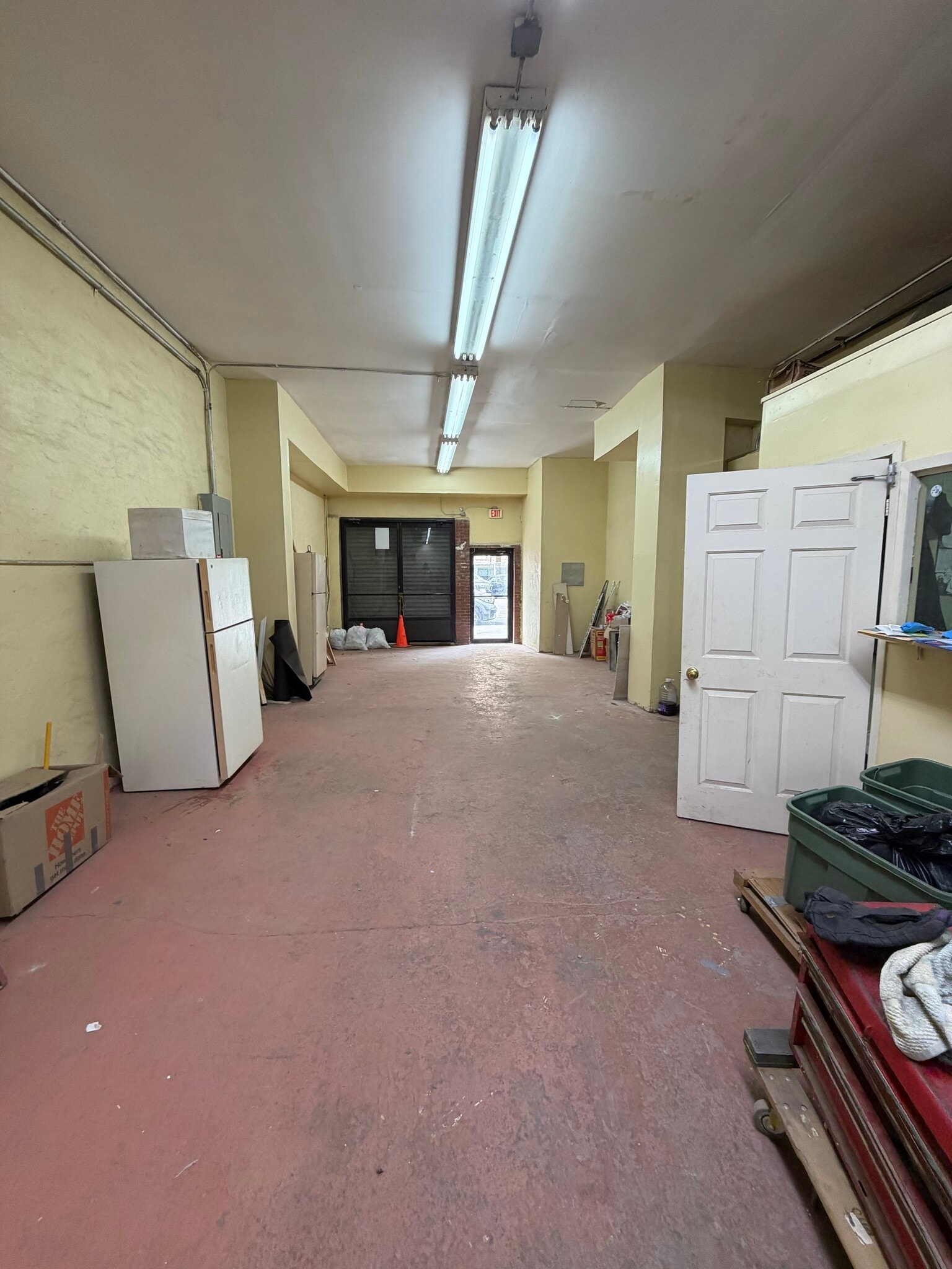 110 Manhattan Ave, Brooklyn, NY for lease Interior Photo- Image 1 of 5