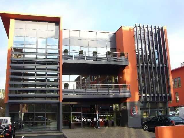 Office in Caluire-et-Cuire for lease - Building Photo - Image 2 of 16