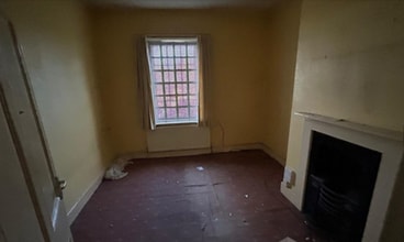 Shaw Lane, Stoke Prior for lease Interior Photo- Image 2 of 4