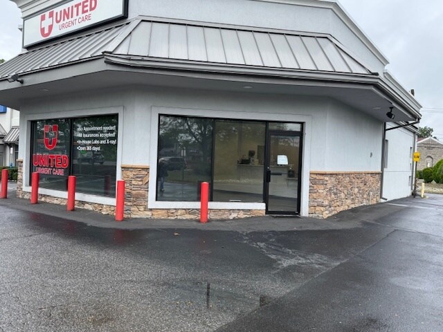 52 E Rt-59, Nanuet, NY à louer - Photo du bâtiment - Image 3 de 29