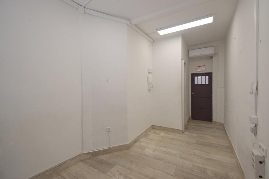 Retail in Madrid, Madrid for lease - Interior Photo - Image 2 of 3