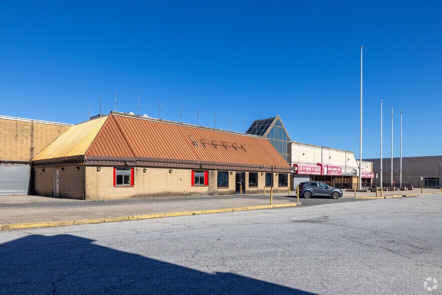 4200 Victory Blvd, Staten Island, NY à vendre - Photo principale - Image 1 de 4