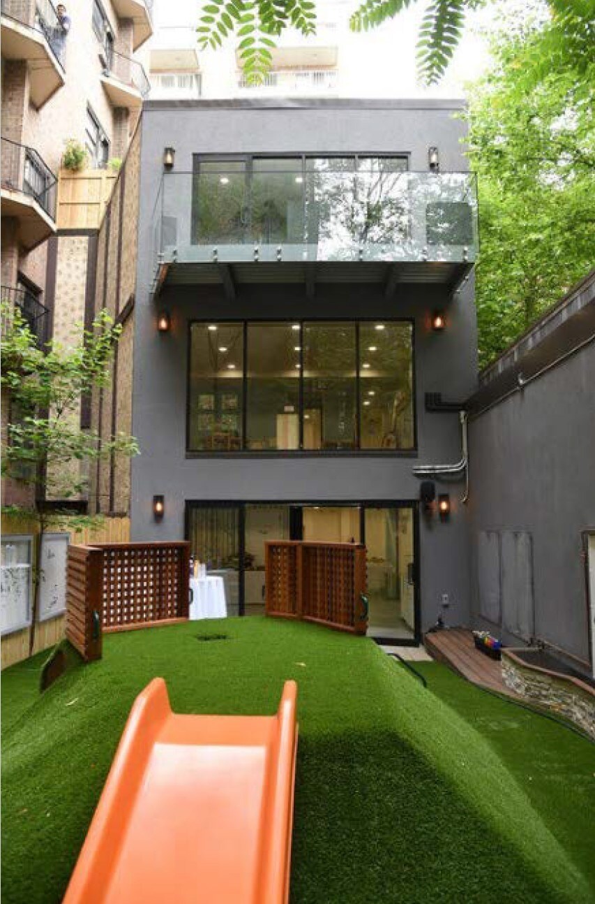 207 Thompson St, New York, NY for lease Building Photo- Image 1 of 5