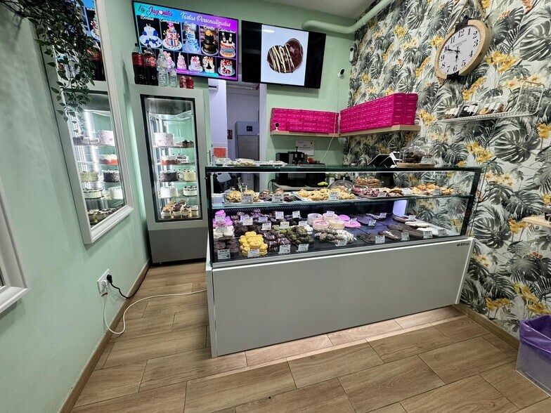 Retail in Madrid, Madrid for lease - Interior Photo - Image 2 of 28