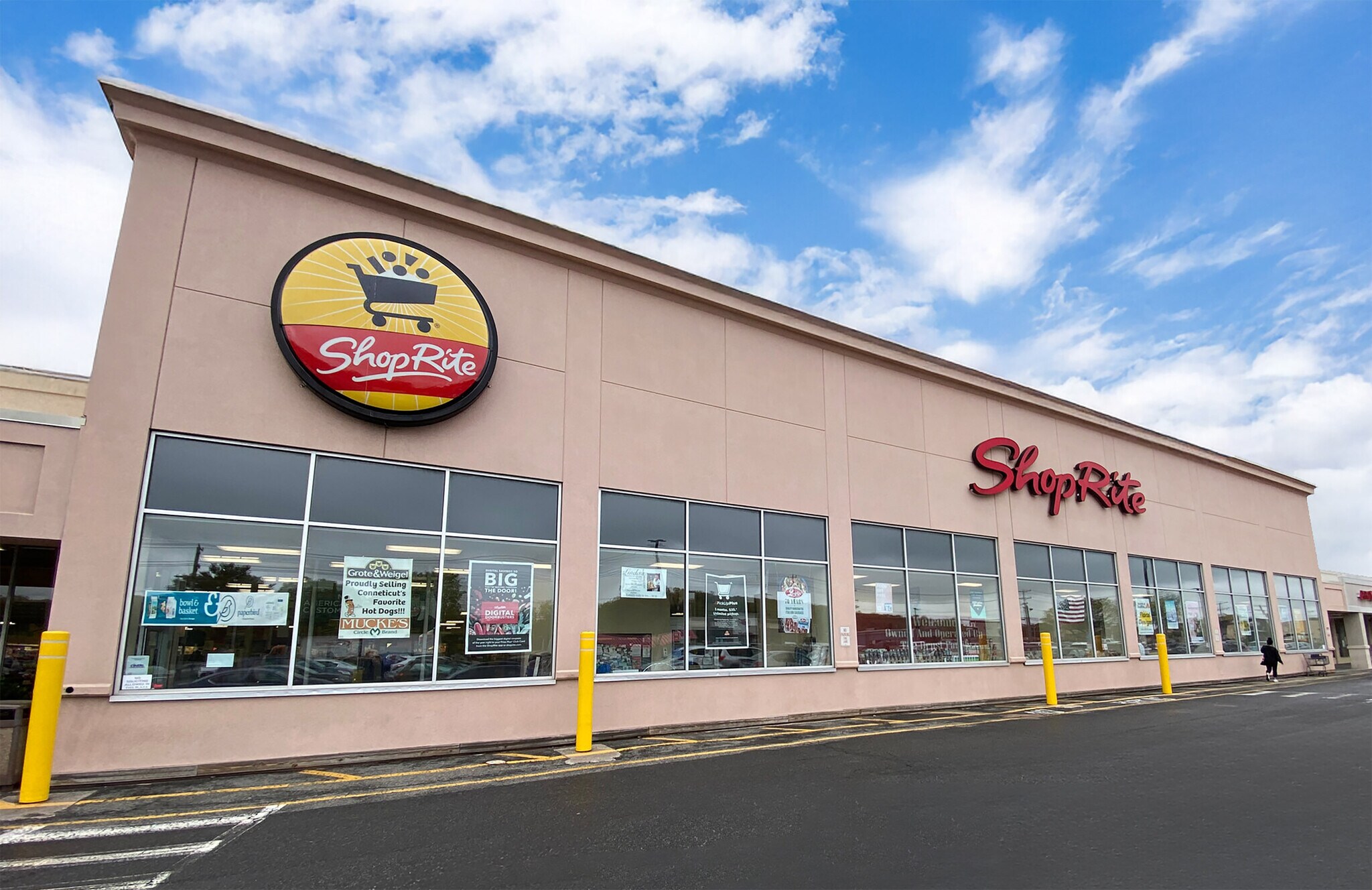 700-800 Queen St, Southington, CT à louer Photo du bâtiment- Image 1 de 9