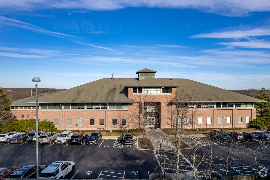 300 Centerville Rd, Warwick, RI à louer - Photo du bâtiment - Image 2 de 11