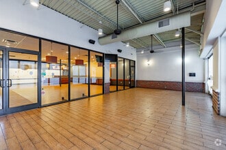 4609-4637 Poplar Ave, Memphis, TN à louer Photo intérieure- Image 2 de 7