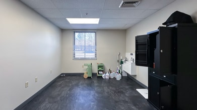 210 Pomeroy Ave, Meriden, CT for lease Interior Photo- Image 1 of 11