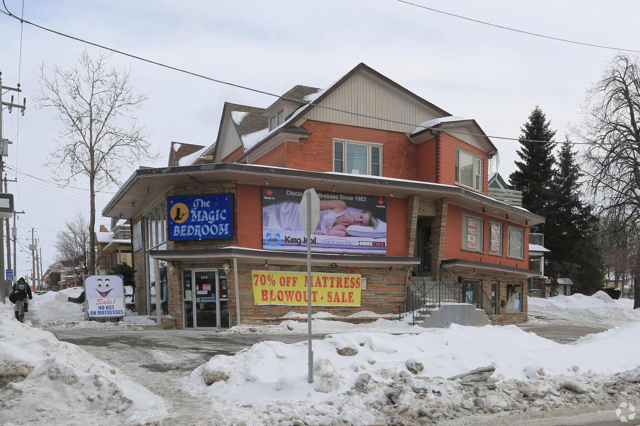 151 Victoria St N, Kitchener, ON for sale Primary Photo- Image 1 of 1
