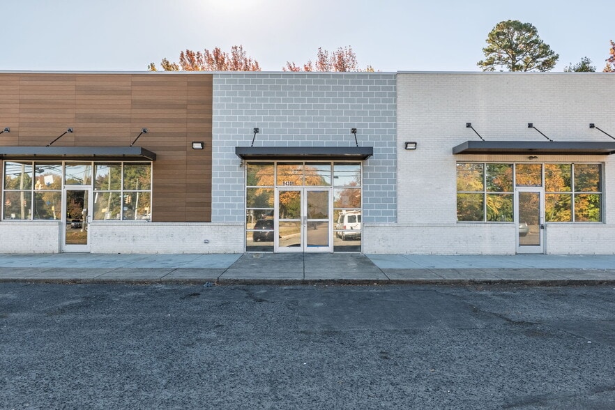 9430 University City Blvd, Charlotte, NC for lease - Building Photo - Image 2 of 11