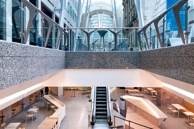 Plus de détails pour 161 - 181 Bay St, Toronto, ON - Bureau à louer