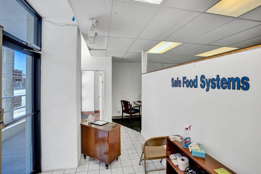 2206 NE 26th St, Fort Lauderdale, FL for sale - Building Photo - Image 2 of 12
