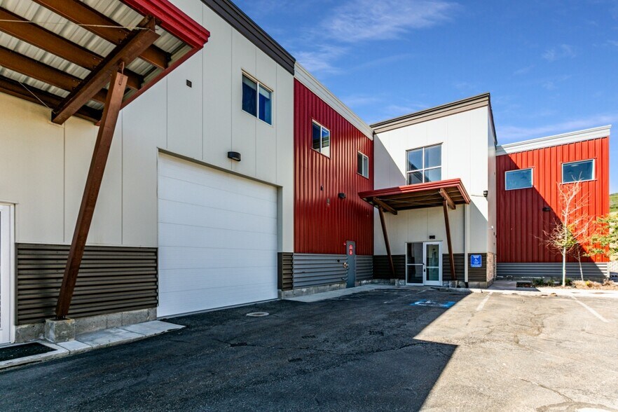 4383 Forestdale Dr, Park City, UT à louer - Photo du bâtiment - Image 2 de 44