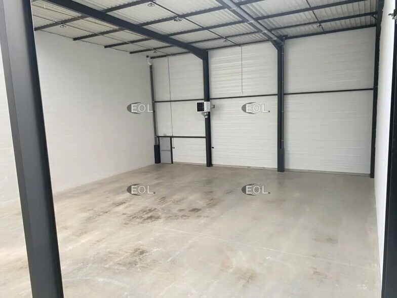 Industriel dans Heyrieux à louer - Photo intérieure - Image 3 de 12