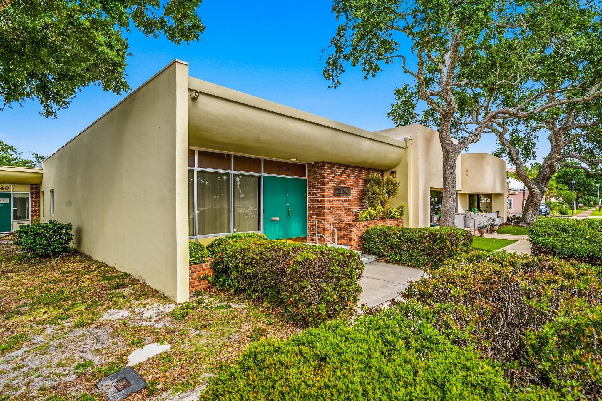 2145 15th Ave, Vero Beach, FL for sale Primary Photo- Image 1 of 42