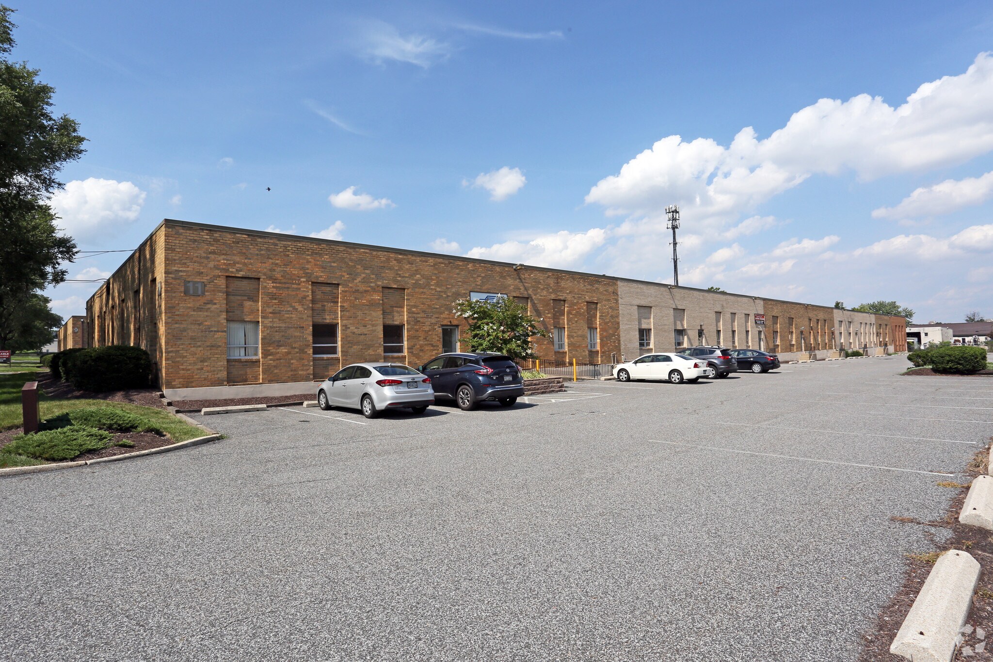 777 Henderson Blvd N, Folcroft, PA for lease Primary Photo- Image 1 of 6