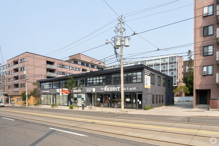 668-678 Kingston Rd, Toronto, ON à louer - Photo du bâtiment - Image 3 de 5