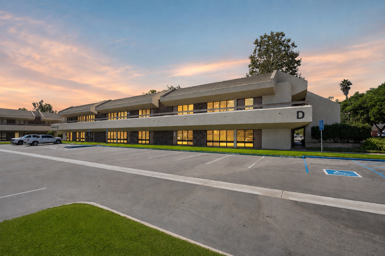 2486 N Ponderosa Dr, Camarillo, CA 93010 - Unité 110 -  - Photo intérieure - Image 1 of 5