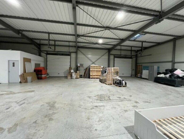 Industrial in Gallargues-le-Montueux for lease - Interior Photo - Image 3 of 4