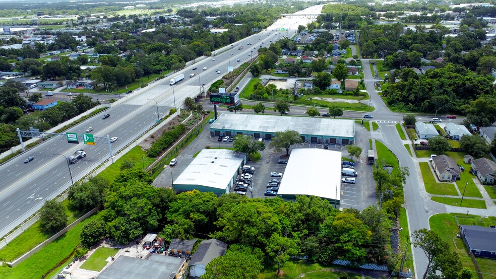 400 N Pine Hills Rd, Orlando, FL à louer - Photo du bâtiment - Image 3 de 32