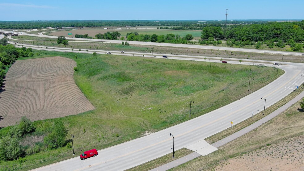 2000 Gateway Blvd, Beloit, WI for sale - Commercial Listing Video - Image 2 of 6