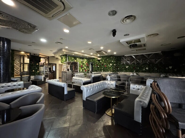 41 Quai Panhard Et Levassor, Paris for lease - Interior Photo - Image 3 of 19