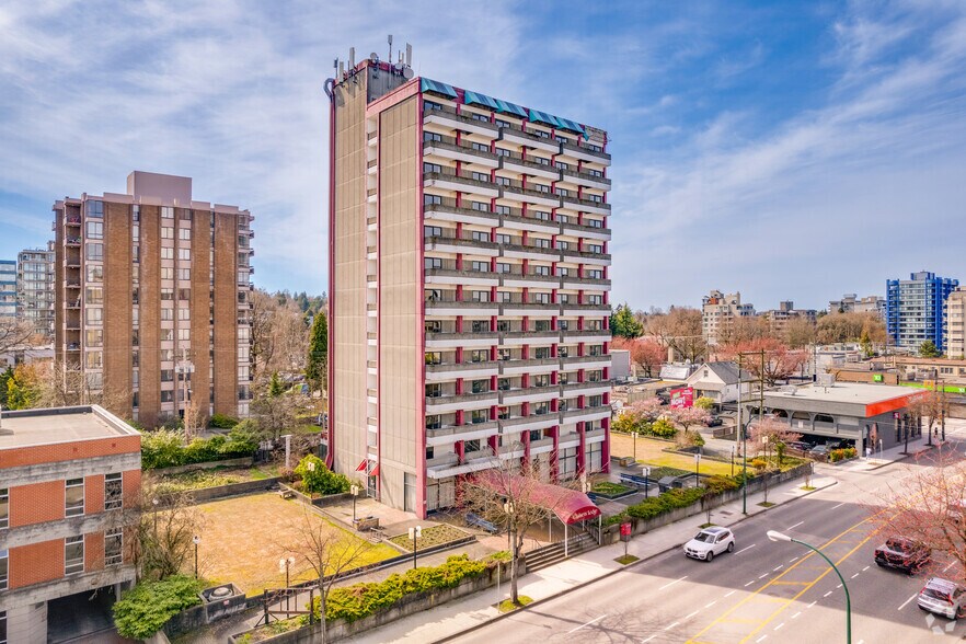 1450 W 12th Ave, Vancouver, BC à vendre - Photo du bâtiment - Image 1 de 1