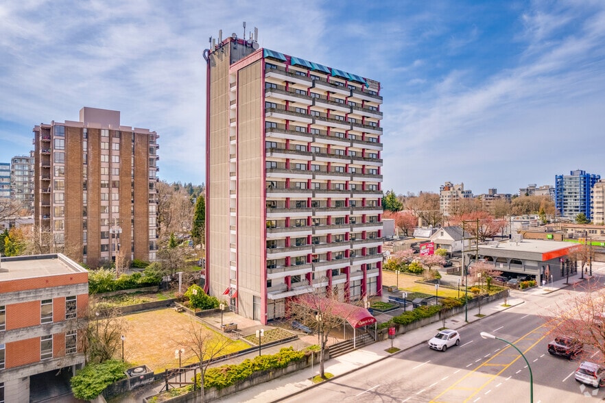 1450 W 12th Ave, Vancouver, BC à vendre - Photo du bâtiment - Image 1 de 1