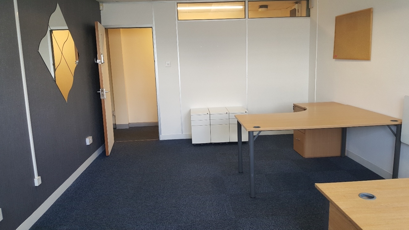 19 Hereward Rise, Halesowen for lease Interior Photo- Image 1 of 17