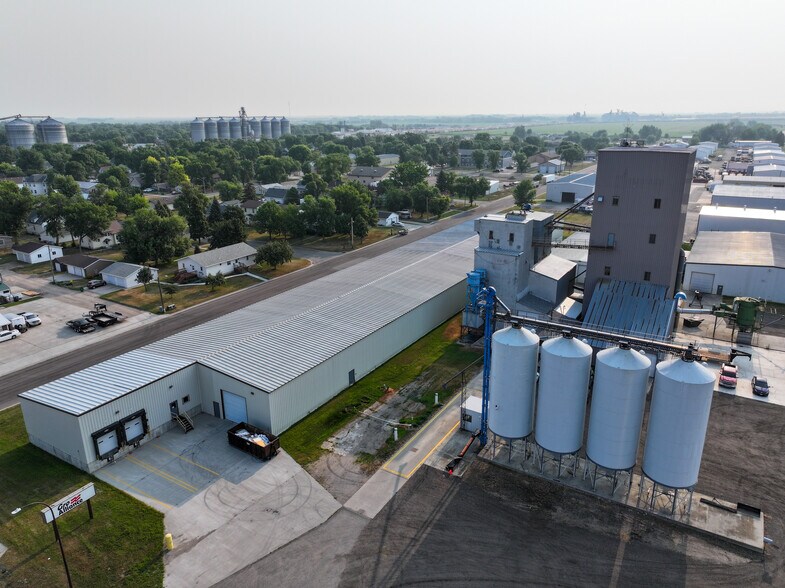 520 5th St S, Breckenridge, MN for lease - Aerial - Image 3 of 23