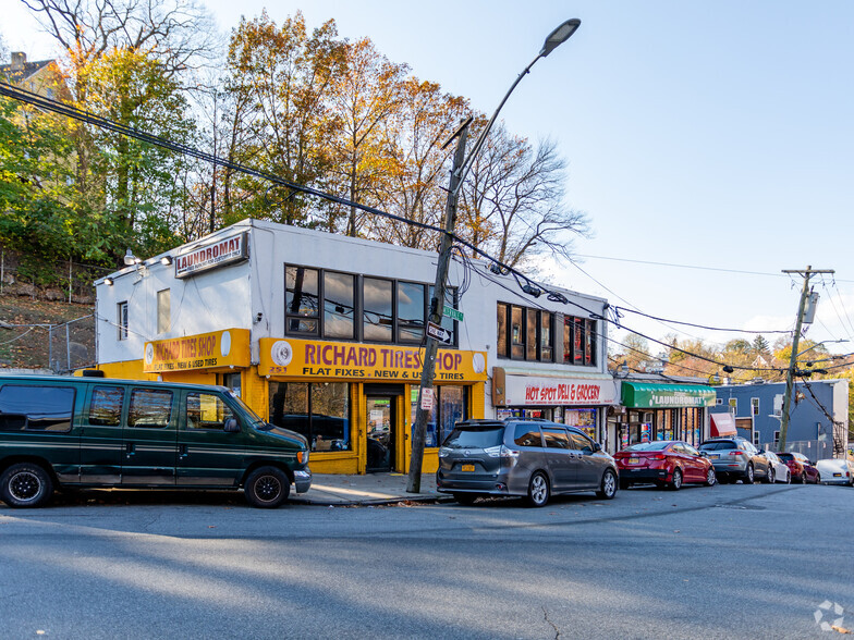 251 Mclean Ave, Yonkers, NY à vendre - Photo principale - Image 1 de 1