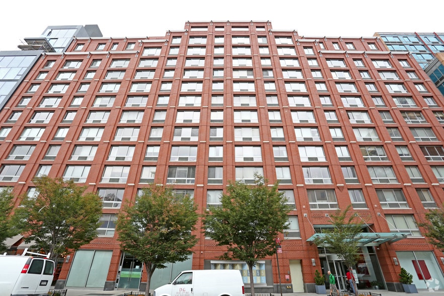 555 W 23rd St, New York, NY for lease - Building Photo - Image 2 of 5