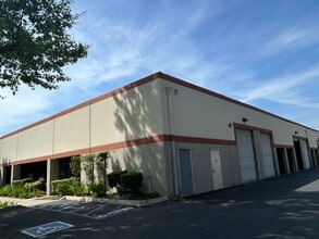 490 E Easy St, Simi Valley, CA for lease Interior Photo- Image 2 of 2