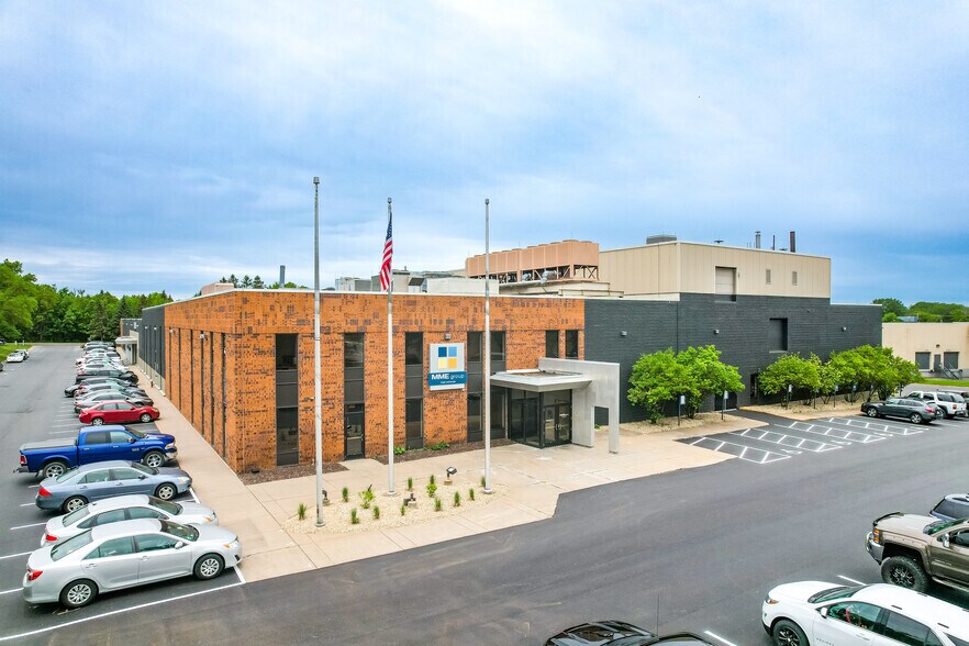 1185 Willow Lake Blvd, Vadnais Heights, MN à louer - Photo du bâtiment - Image 1 de 7