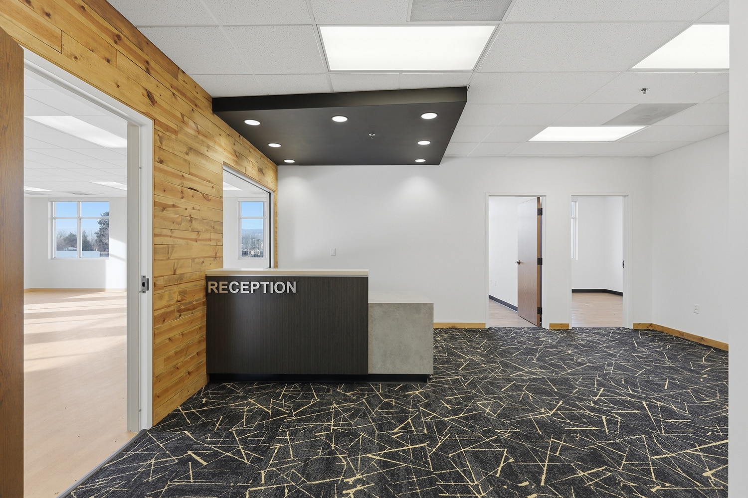 201 W Park Dr, Grand Junction, CO à louer Photo intérieure- Image 1 de 15