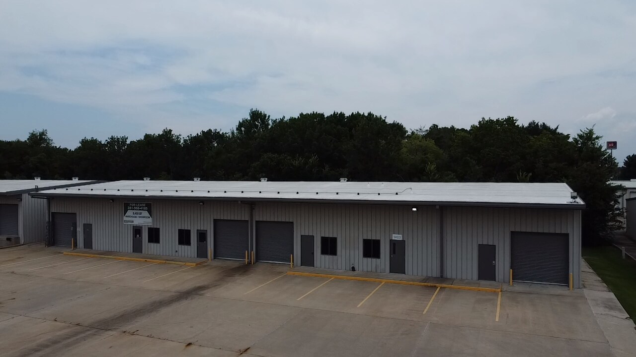 1419 1st St E, Humble, TX à vendre Photo du bâtiment- Image 1 de 1