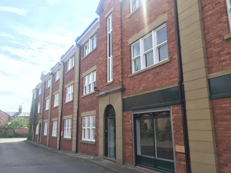 Chestergate, Macclesfield for lease - Building Photo - Image 3 of 10