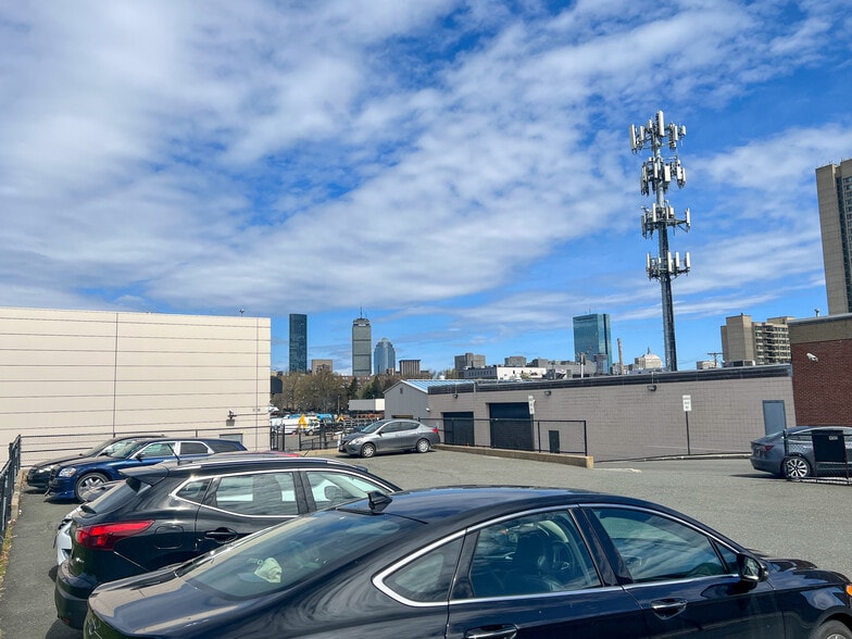 845 Albany St, Boston, MA for lease - Building Photo - Image 3 of 18