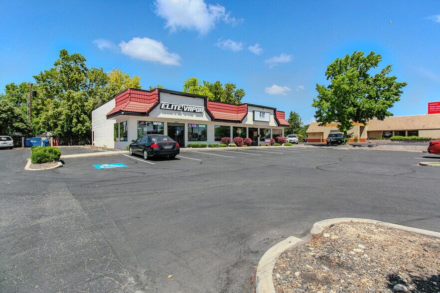 6980-6990 W Overland Rd, Boise, ID à louer - Photo du bâtiment - Image 2 de 9