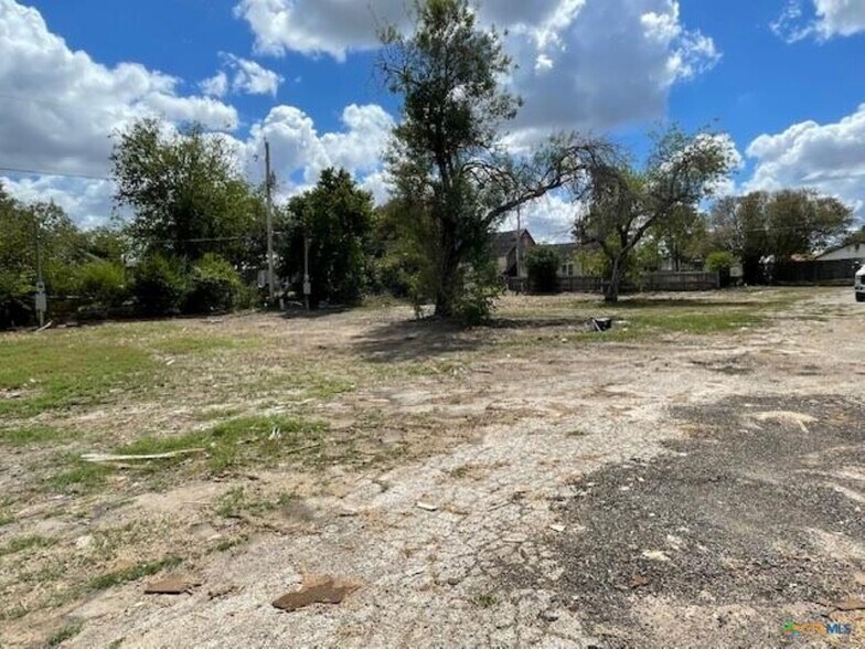 722 School St, Kenedy, TX à vendre - Photo du bâtiment - Image 2 de 3