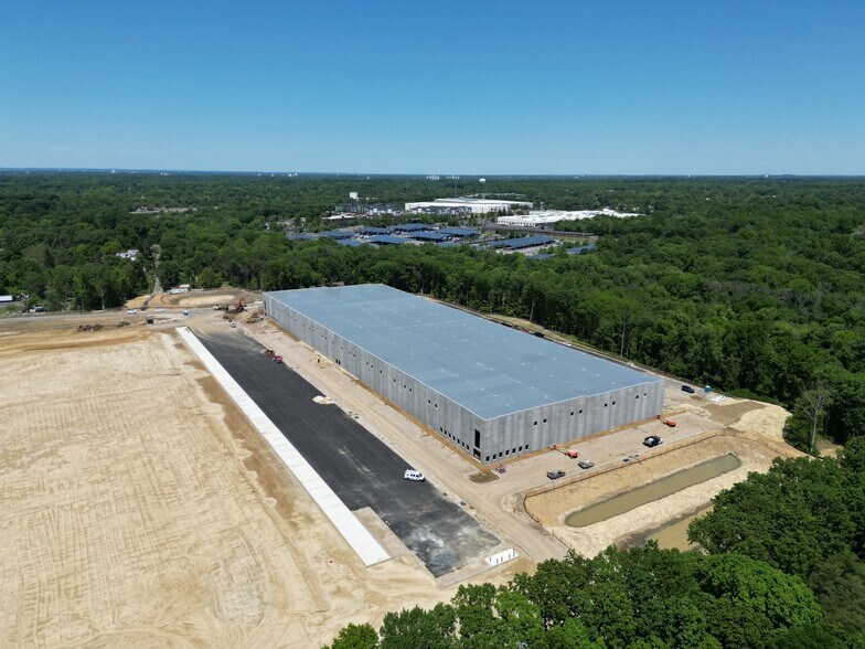 161 Walter A. Gaines Way, Lawnside, NJ à louer - Photo du bâtiment - Image 2 de 2