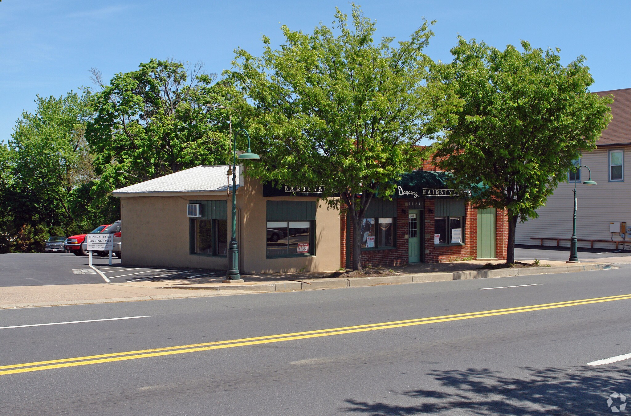 26323 Ridge Rd & 26315-26317 Ridge Rd portefeuille de 2 propriétés à vendre sur LoopNet.ca Photo principale- Image 1 de 3