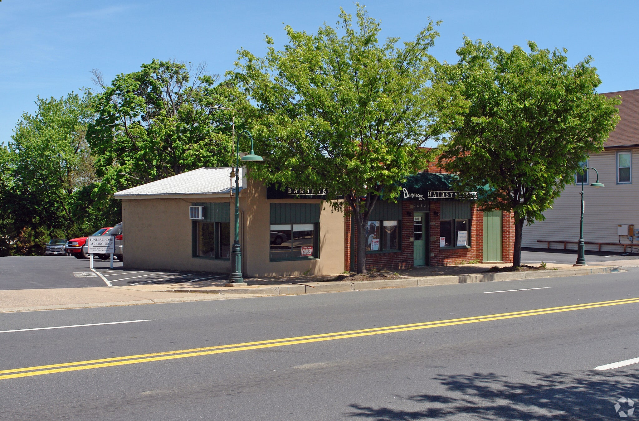 26323 Ridge Rd & 26315-26317 Ridge Rd portfolio of 2 properties for sale on LoopNet.ca Primary Photo- Image 1 of 3